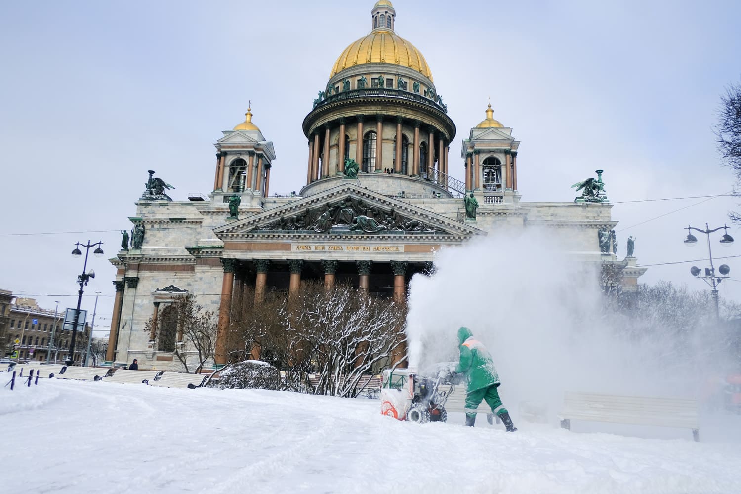 Службы санкт петербурга. Санкт-Петербург зимой. Санкт-Петербург зимой с детьми. Достопримечательности Санкт-Петербурга зимой. Дети зима Петербург.