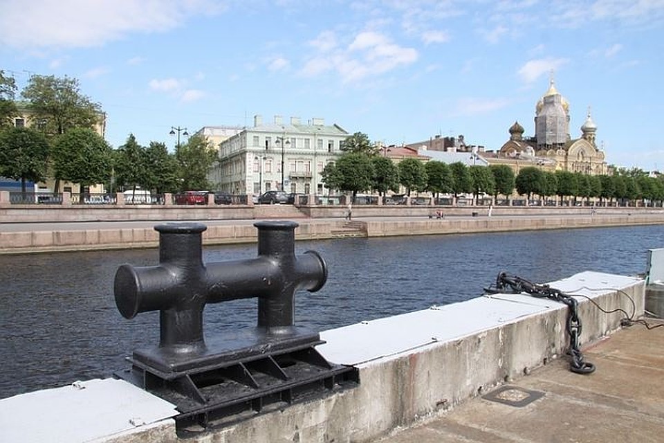 Правда петербурга. Набережная лейтенанта Шмидта 29. Набережная лейтенанта Шмидта 1/2. Васильевский остров набережная Шмидта в Петербурге. Санкт-Петербург набережная лейтенанта Шмидта д 17.