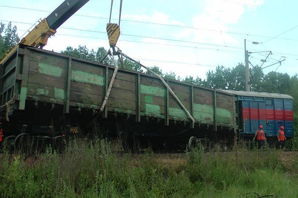 Сел в вагон. Вагон вс-17. ЧП Белгородская область на железной дороге. Вагон без тормозов. Село вагон фото.