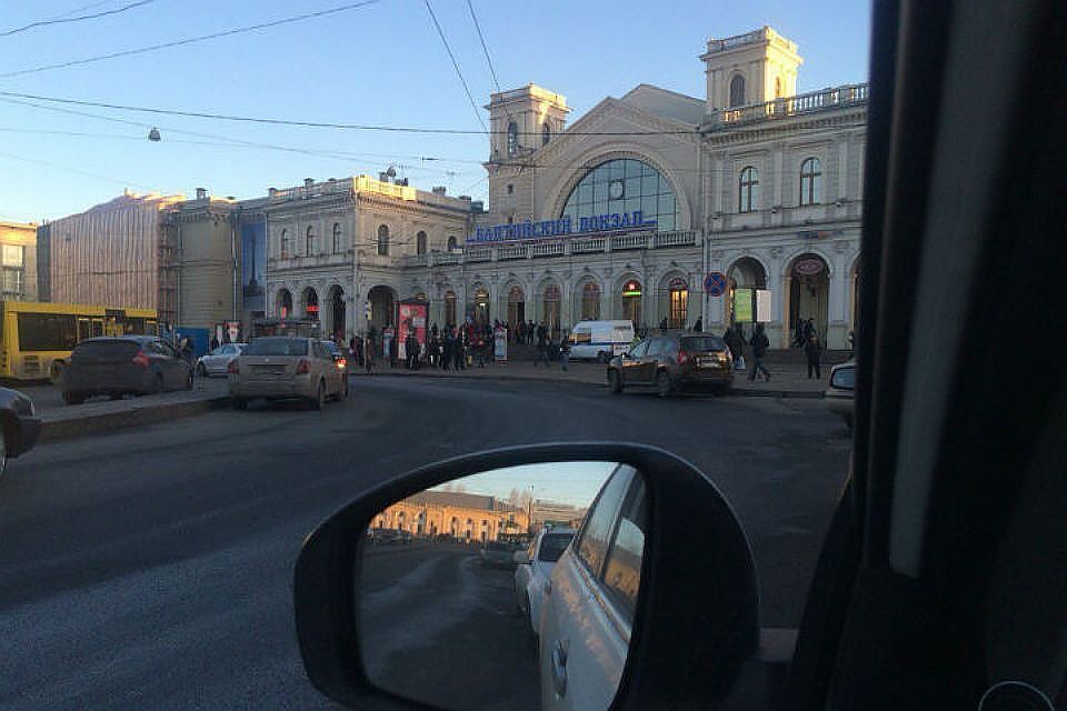 Балтийский вокзал полиция. Балтийский вокзал. Балтийский вокзал доступная среда. Авария на Балтийском вокзале.