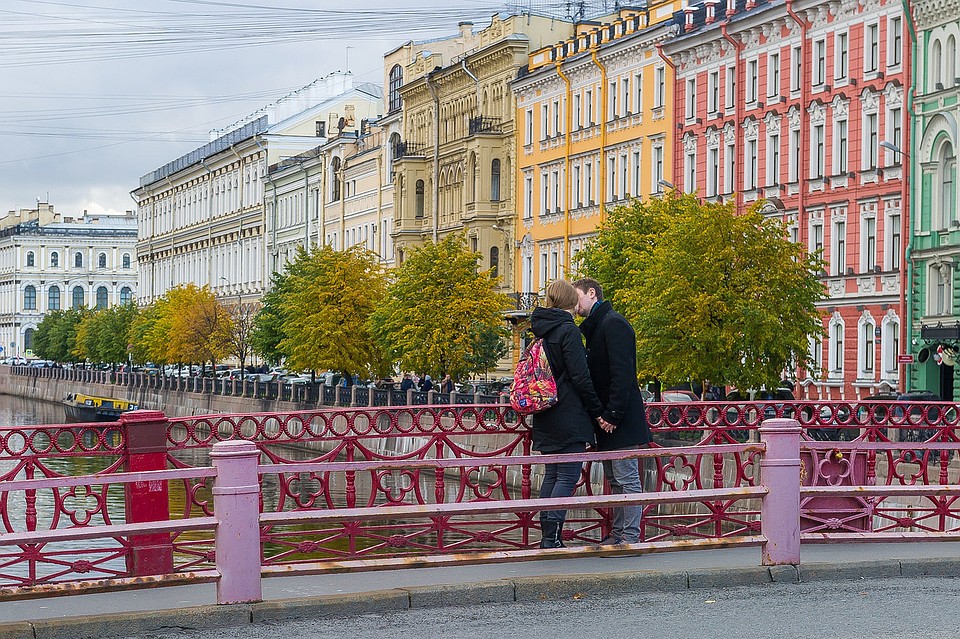 Петербург ноябрь 2023. Санкт-Петербург в ноябре. Санкт Петербург в конце ноября. Ноябрьский Питер. Петербург в конце октября.