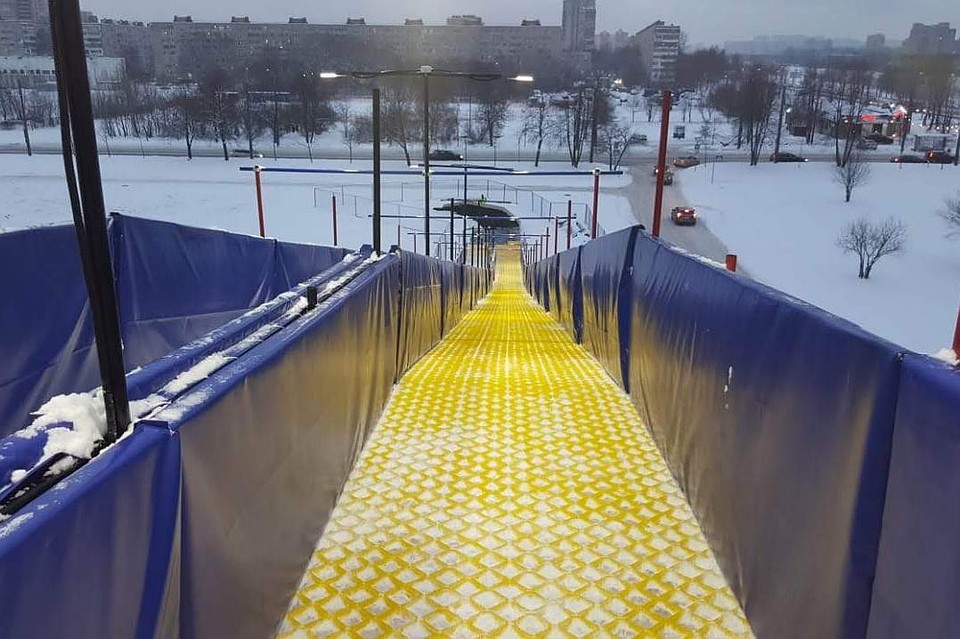 Самая длинная тюбинговая горка в москве адрес