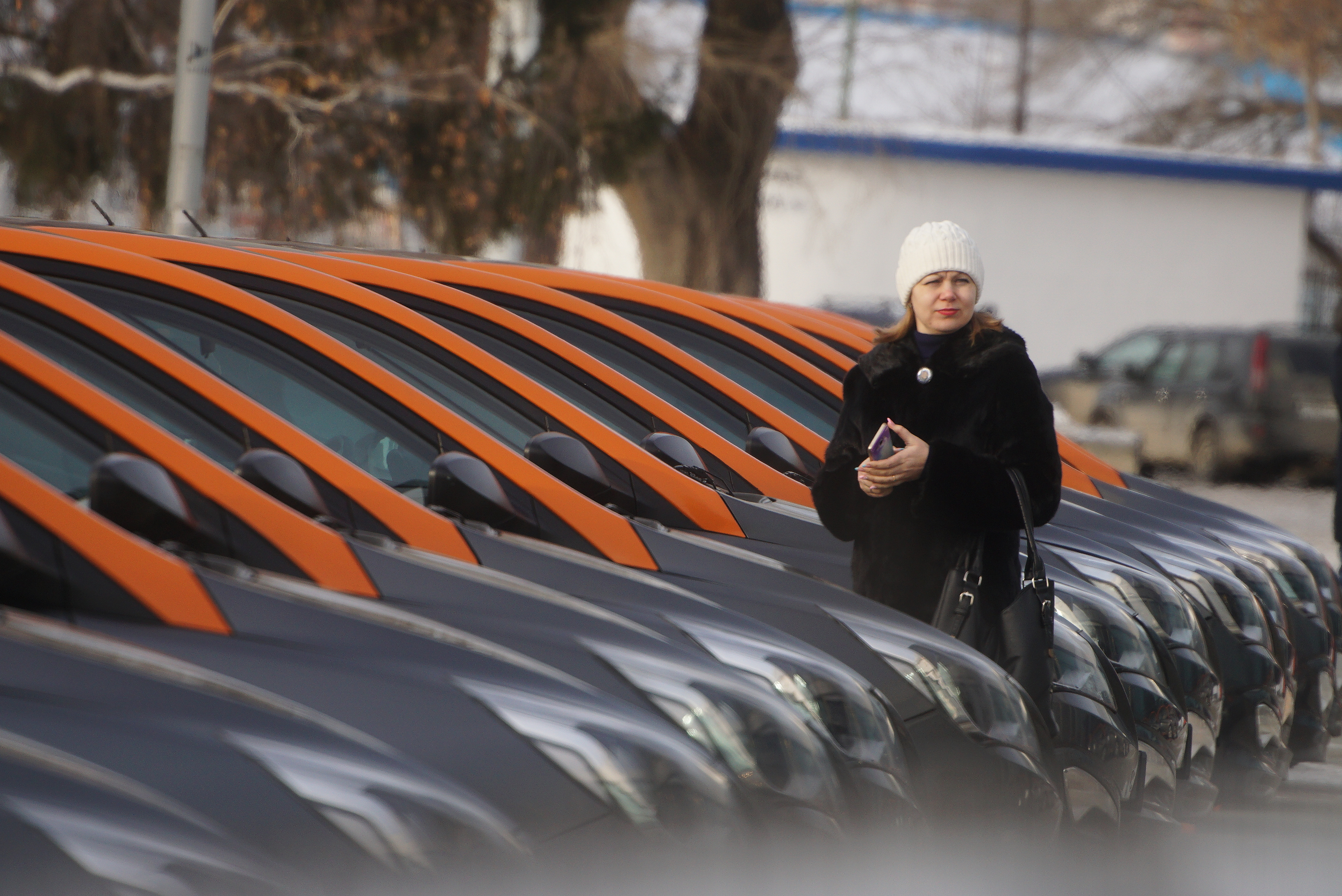 С развитием платных парковок Петербургу обещают каршеринговый бум - KP.RU