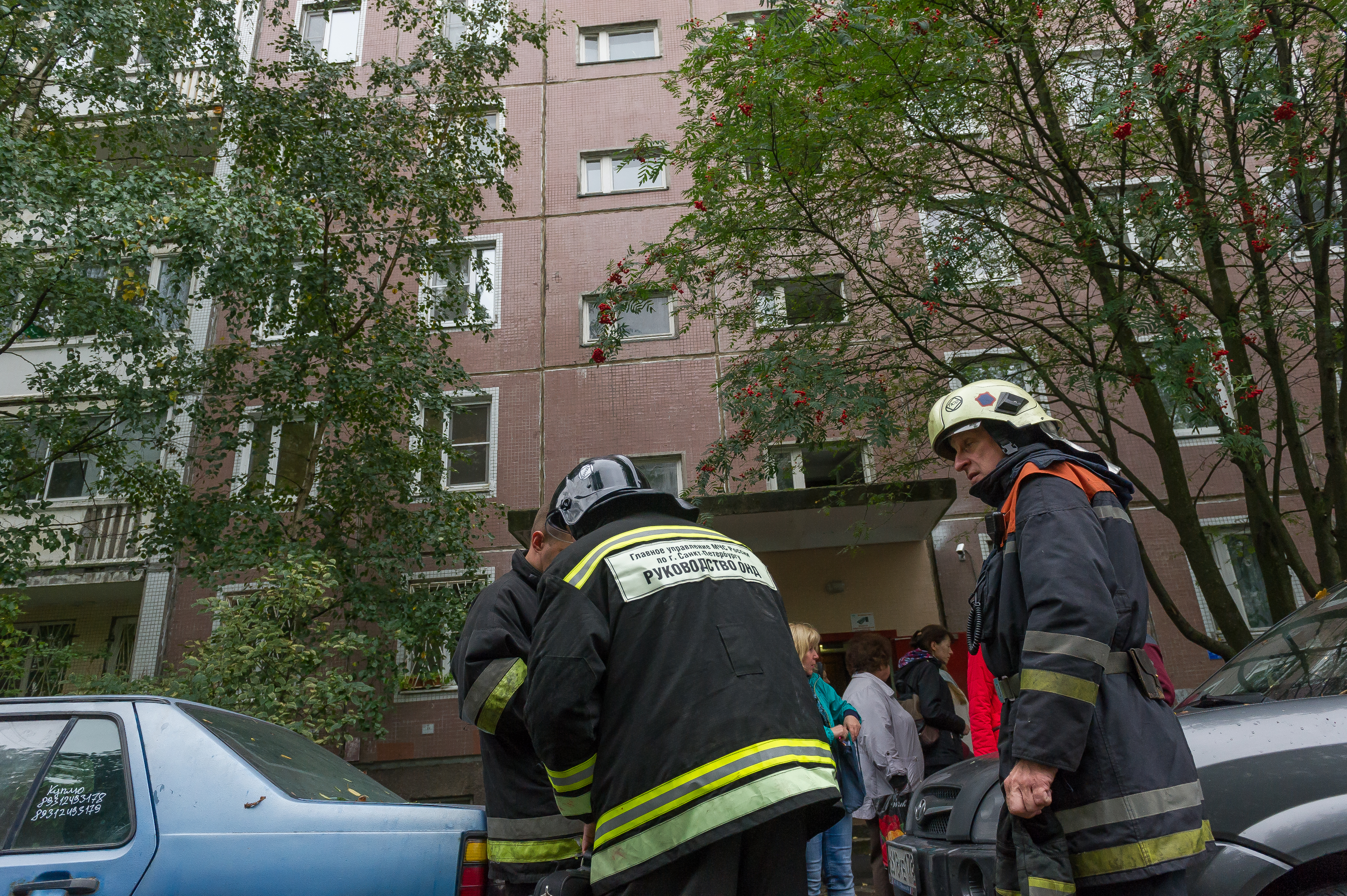 Лифт с людьми внутри рухнул в жилом доме в Невском районе Санкт-Петербурга  - KP.RU