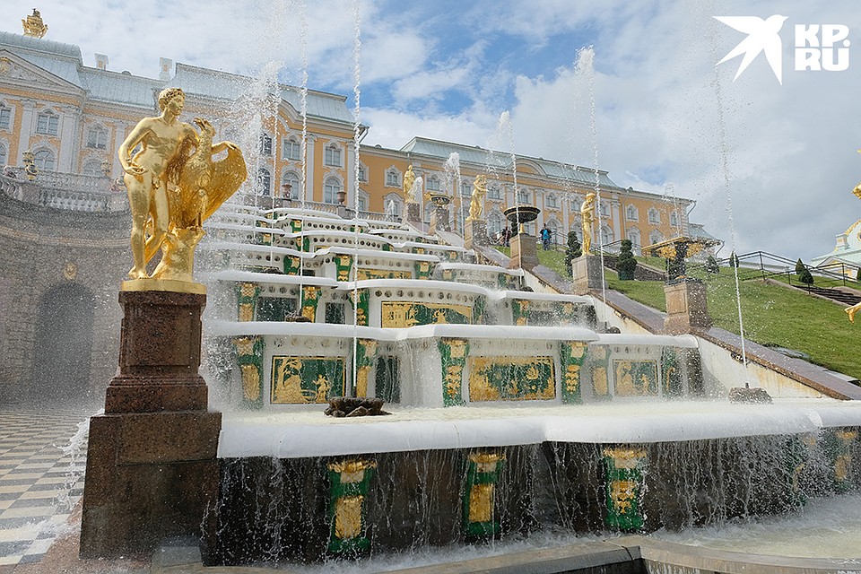 Петергоф в санкт петербурге сейчас. Петергоф фонтаны 2022. Петергоф фонтаны 2023. Петергоф в ноябре 2022. Петергоф лето 2022.