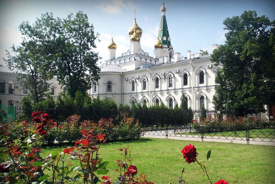 Монастыри спб. Новодевичий монастырь в Санкт-Петербурге. Воскресенский Новодевичий женский монастырь, Санкт-Петербург. Воскресенский собор Новодевичьего монастыря. Новодевичий монастырь в Санкт-Петербурге на Московском проспекте.